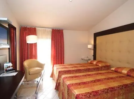Otel Touring