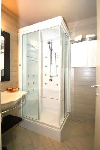 酒店 图尔林酒店 费奥拉诺·莫德内塞